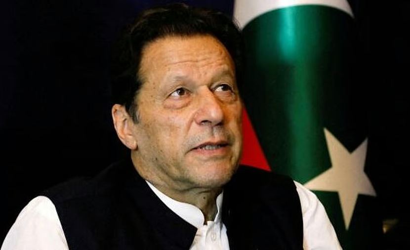 पाकिस्तान : हुज्जत के बाद इमरान खान से जेल में हुई बहन की मुलाकात, उजमा खान बोलीं – पूर्व पीएम की सेहत ठीक