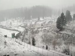 कश्मीर घाटी में शीतलहर का प्रकोप