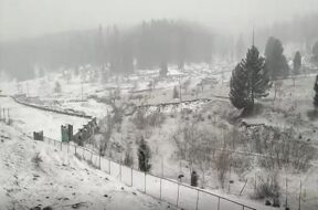 कश्मीर घाटी में शीतलहर का प्रकोप