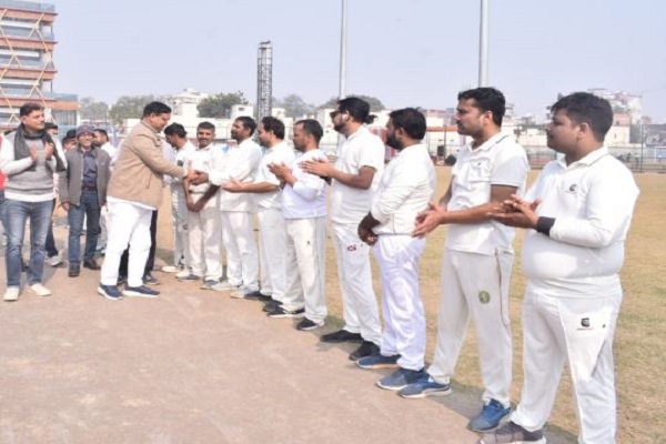 कनिष्कदेव मीडिया क्रिकेट : गर्दे एकादश की जीत में पंकज चमके, लगातार दूसरी हार से लालजी एकादश बाहर