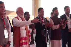 गुवाहाही में नए हवाई अड्डा टर्मिनल भवन का उद्घाटन