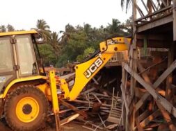 गोवा नाइट क्लब पर बुलडोजर एक्शन