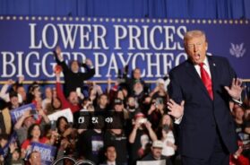 ट्रंप की नीतियों से अमेरिकी नाखुश