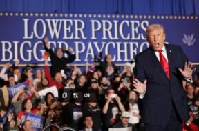 ट्रंप की नीतियों से अमेरिकी नाखुश