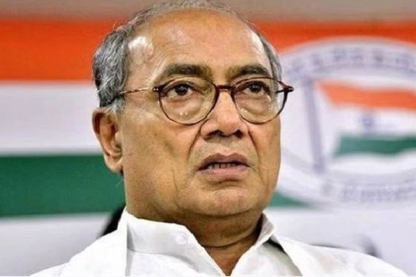 दिग्विजय सिंह की सोशल मीडिया पोस्ट से गरमाई सियासत – RSS व भाजपा की तारीफ, कांग्रेस नेतृत्व पर सवाल
