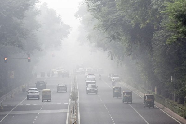 दिल्ली सरकार का फैसला : वायु प्रदूषण के खतरनाक स्तर के मद्देनजर पांचवीं कक्षा तक के स्कूल बंद