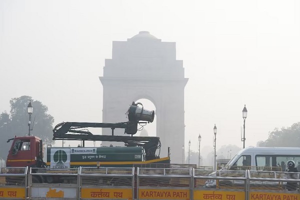 खतरनाक वायु प्रदूषण : दिल्ली में अब 50% वर्क फ्रॉम होम अनिवार्य, पंजीकृत श्रमिकों के खातों में 10-10 हजार डालेगी सरकार