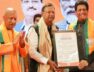 पंकज चौधरी को प्रमाणपत्र सौंपते पीयूष गोयल1