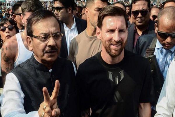 मेसी इवेंट में हंगामे के बाद बंगाल के खेल मंत्री अरूप बिस्वास ने दिया इस्तीफा, सीएम ममता स्वीकार किया इस्तीफा