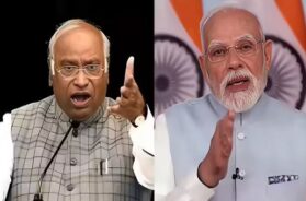मल्लिकार्जुन खरगे व पीएम मोदी