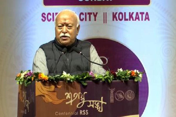 बांग्लादेश में जारी अत्याचार पर मोहन भागवत बोले – ‘दुनियाभर के सारे हिन्दुओं को मिलकर उनकी मदद करनी चाहिए’