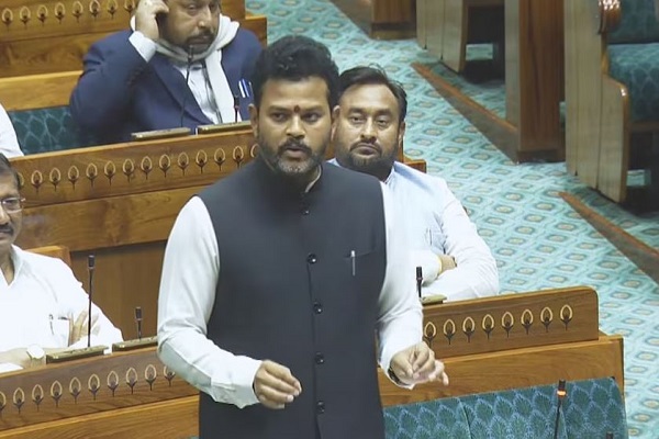 राम मोहन नायडू लोकसभा में बोले – ‘वर्षभर के लिए हवाई किराए पर नहीं लगाई जा सकती कोई सीमा’