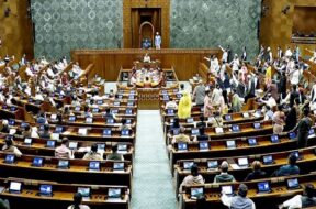 लोकसभा में हंगामा