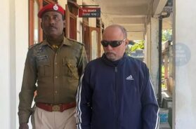 वायुसेना का पू्र्व अधिकारी गिरफ्तार