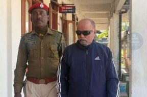 वायुसेना का पू्र्व अधिकारी गिरफ्तार