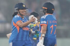 शेफाली व ऋचा घोष