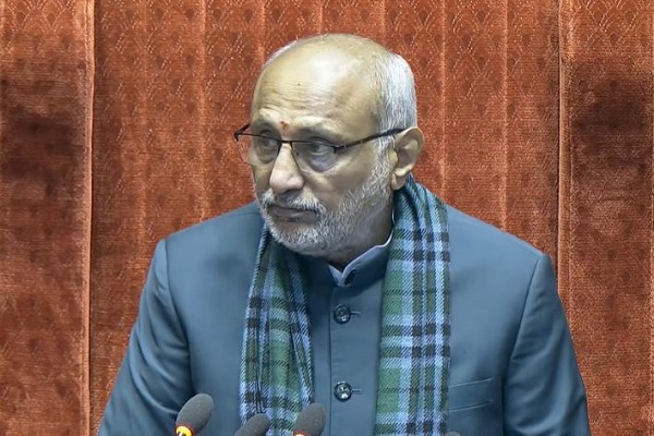 राज्यसभा में सभापति सीपी राधाकृष्णन ने कहा – भारत माता के प्रति समर्पण, त्याग और अदम्य साहस की शाश्वत भावना है वंदेमातरम्