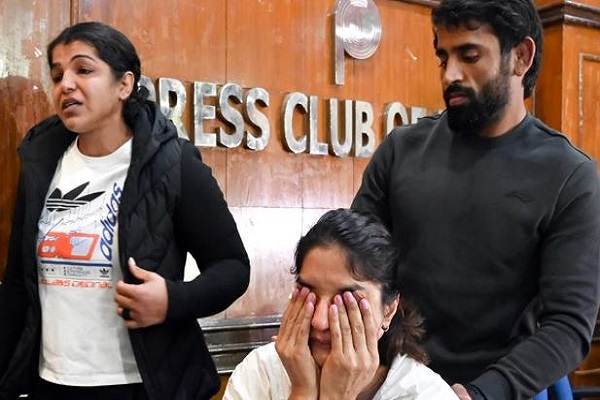 WFI चुनाव : बजरंग पूनिया, विनेश फोगाट व साक्षी मलिक को झटका, दिल्ली हाई कोर्ट ने खारिज की याचिका