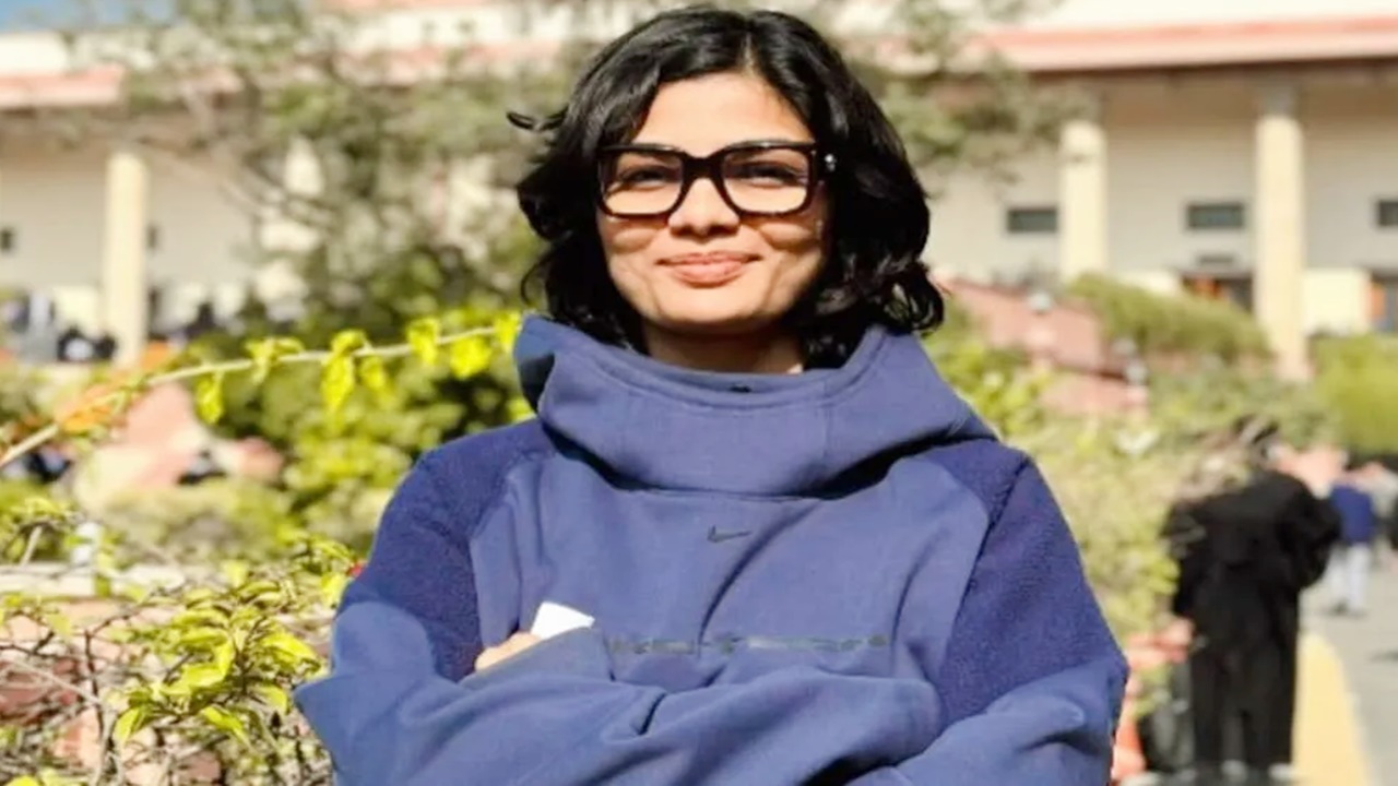 प्रधानमंत्री पर कथित टिप्पणी के मामले में नेहा सिंह राठौर को वाराणसी पुलिस का नोटिस, जानें क्या बोलीं लोक गायिका