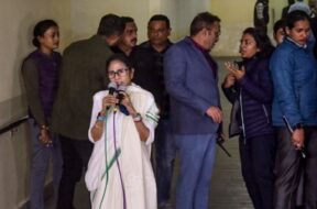 आई पैक दफ्तर में ममता