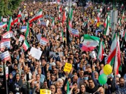 ईरान में हिंसा व प्रदर्शन जारी