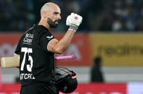 डेरिल मिचेल