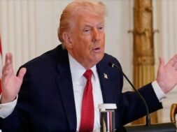 डोनाल्ड ट्रंप