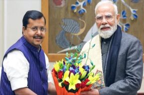 नितिन नबीन व पीएम मोदी