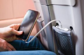 पावर बैंक के इस्तेमाल पर रोक