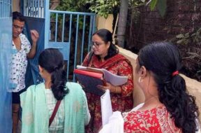 मुर्शिदाबाद में 50 बीएलओ का इस्तीफा