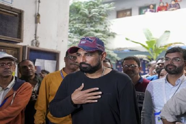 कोलकाता : चुनाव अधिकारियों के सामने पेश हुए क्रिकेटर मोहम्मद शमी, SIR सुनवाई के लिए भेजी गई थी नोटिस