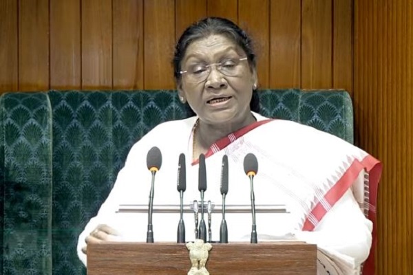 राष्ट्रपति मुर्मु ने विरासत और विकास का दिया संदेश, अभिभाषण के साथ संसद के बजट सत्र की शुरुआत