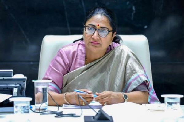 सीएम रेखा गुप्ता की घोषणा : दिल्ली में लागू होंगे नए खाद्य सुरक्षा नियम, 1.20 लाख वार्षिक पारिवारिक आय पर राशन कार्ड