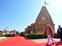 सोमनाथ मंदिर में पीएम मोदी