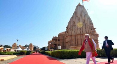 सोमनाथ मंदिर में पीएम मोदी