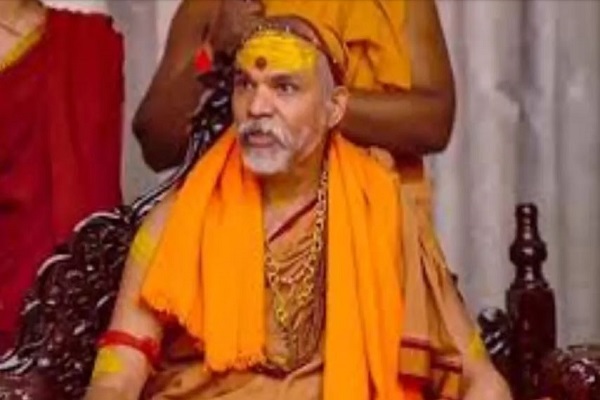 प्रयागराज माघ मेला : स्वामी अविमुक्तेश्वरानंद सरस्वती की तबीयत बिगड़ी, खुले स्थान पर बैठने के कारण लगी ठंड
