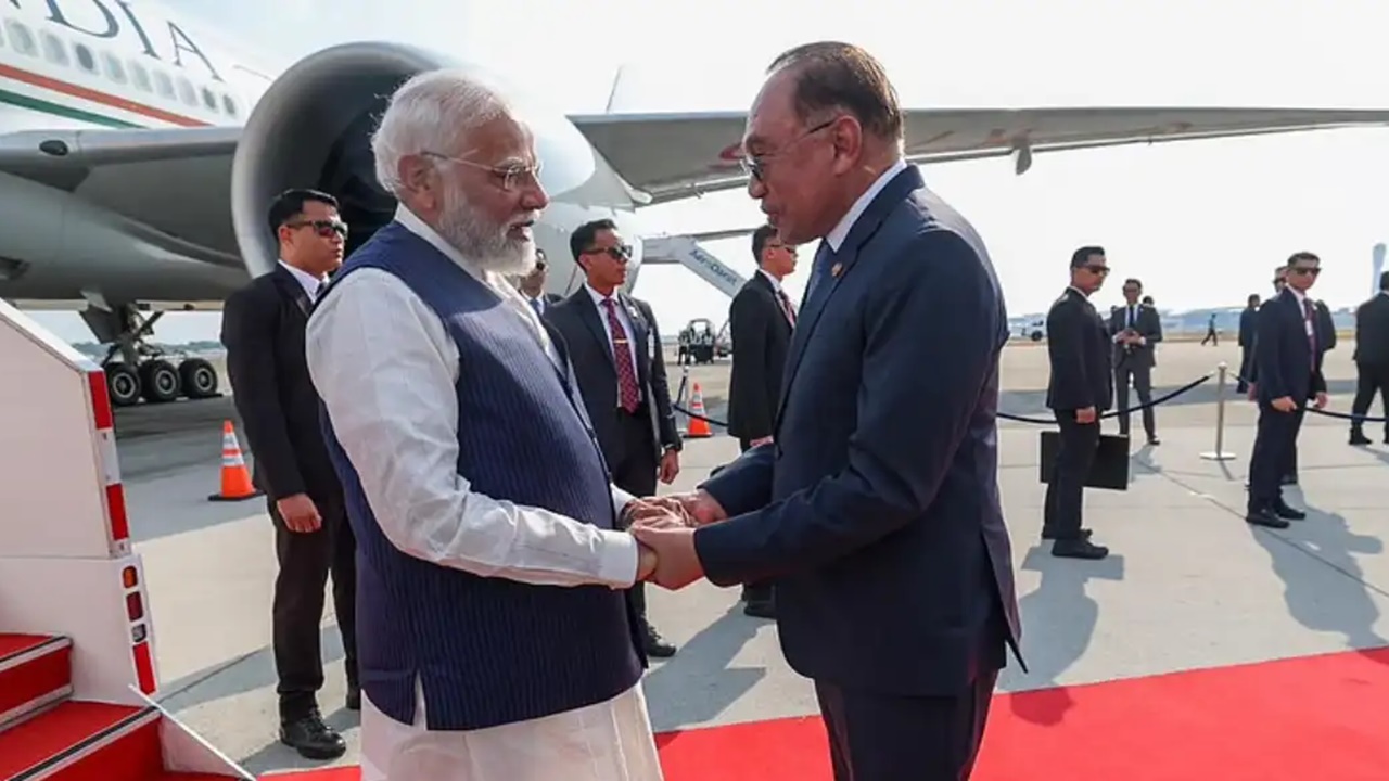 पीएम मोदी बोले- भारतीयों की तरह मलेशिया के प्रधानमंत्री इब्राहिम भी हैं MGR के बड़े प्रशंसक