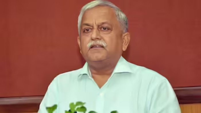 सीएम योगी के संकटमोचक आईएएस अवनीश अवस्थी को फिर मिला एक्सटेंशन, 2027 तक रहेंगे मुख्य सलाहकार