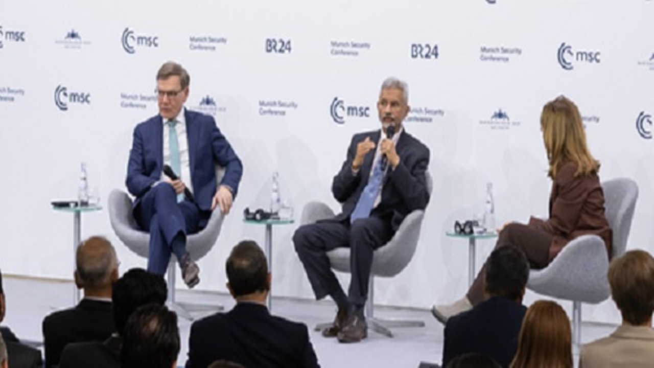 रूस से तेल खरीद को लेकर अमेरिकी दावों पर एस जयशंकर बोले- रणनीतिक स्वायत्तता के लिए प्रतिबद्ध है भारत