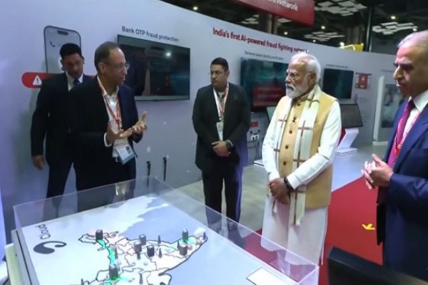 पीएम मोदी ने इंड‍िया एआई इम्‍पैक्‍ट एक्‍सपो का किया उद्घाटन, देखी तकनीक की झलक