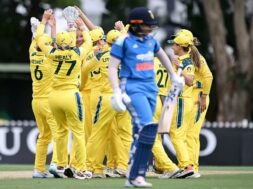 ऑस्ट्रेलियाई महिलाएं जीतीं