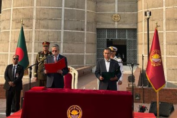 BNP प्रमुख तारिक रहमान ने बांग्लादेश के पीएम पद की ली शपथ, 25 मंत्रियों और 24 राज्य मंत्रियों को नई कैबिनेट में जगह