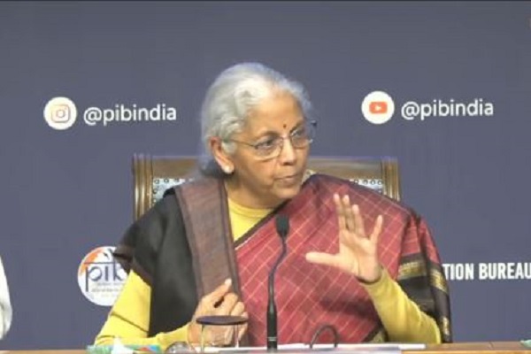 वित्त मंत्री निर्मला सीतारमण ने कहा- सट्टेबाजी पर रोक लगाना F&O में STT बढ़ोतरी का मकसद