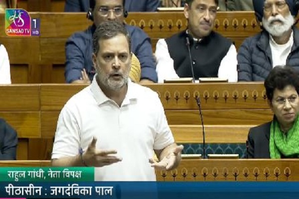 राहुल गांधी ने बजट पर चर्चा के दौरान केंद्र पर साधा निशाना, बोले- ‘हम प्रधानमंत्री की आंखों में डर देख सकते हैं’