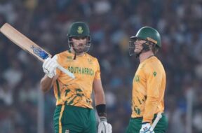 मार्करम का तूफानी पचासा