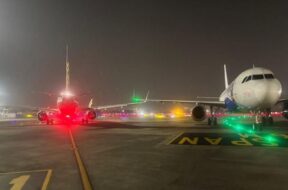 मुंबई एयरपोर्ट पर टला हादसा