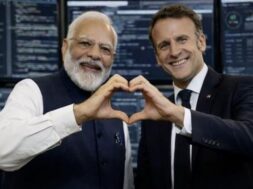 मैक्रों व पीएम मोदी