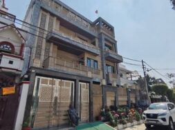 लखनऊ में उमाशंकर सिंह का आवास