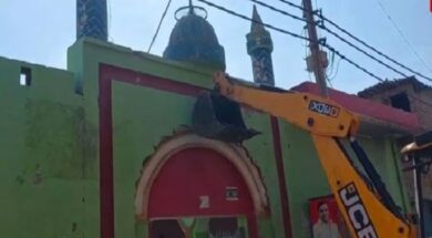 संभल में मदरसे पर बुलडोजर एक्शन