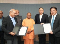 सिंगापुर में सीएम योगी